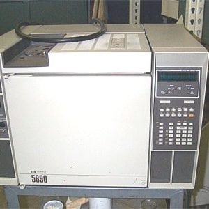 Gas Chromatograph, Hewlett Packard 5890 Series II Plus, Single injector and single detector with EPC